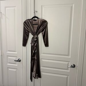 Elegant Metallic Long-Sleeve Dress